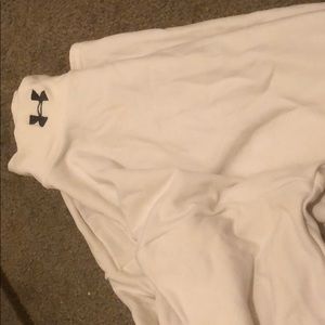 Underarmour long sleeve shirt for cold weather